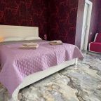 Трёхместный и более (Комфорт с балконом), Гостиница Олина