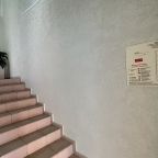 гостиница оборудована пожарной сигнализацией и планами эваку