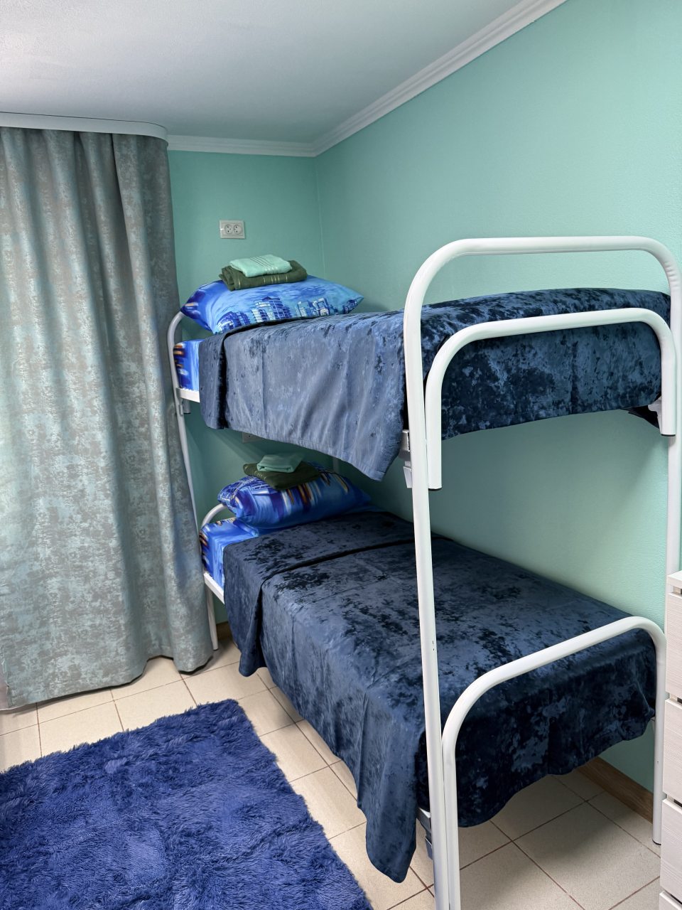 двухъярусная кровать