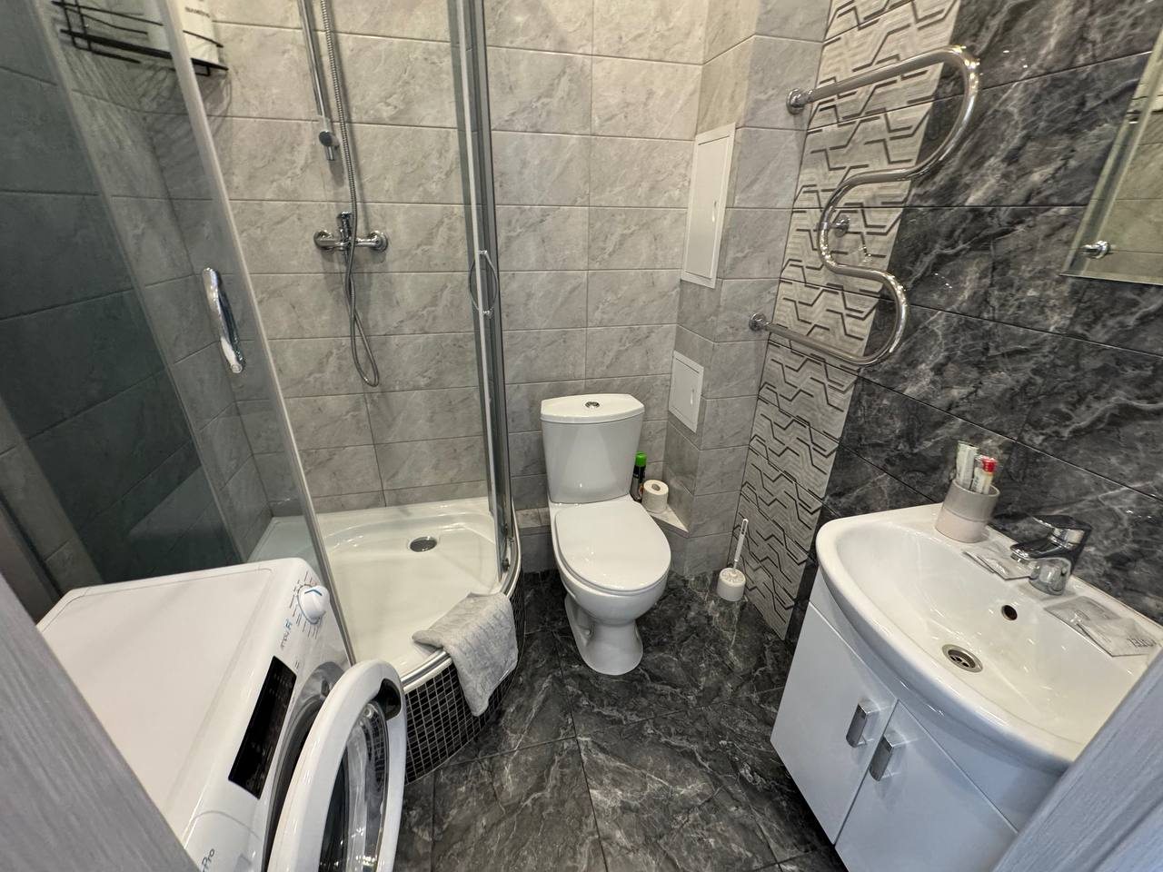 Апартаменты (Сибирь House около Кадетского корпуса), Апартаменты Сибирь House около Кадетского корпуса