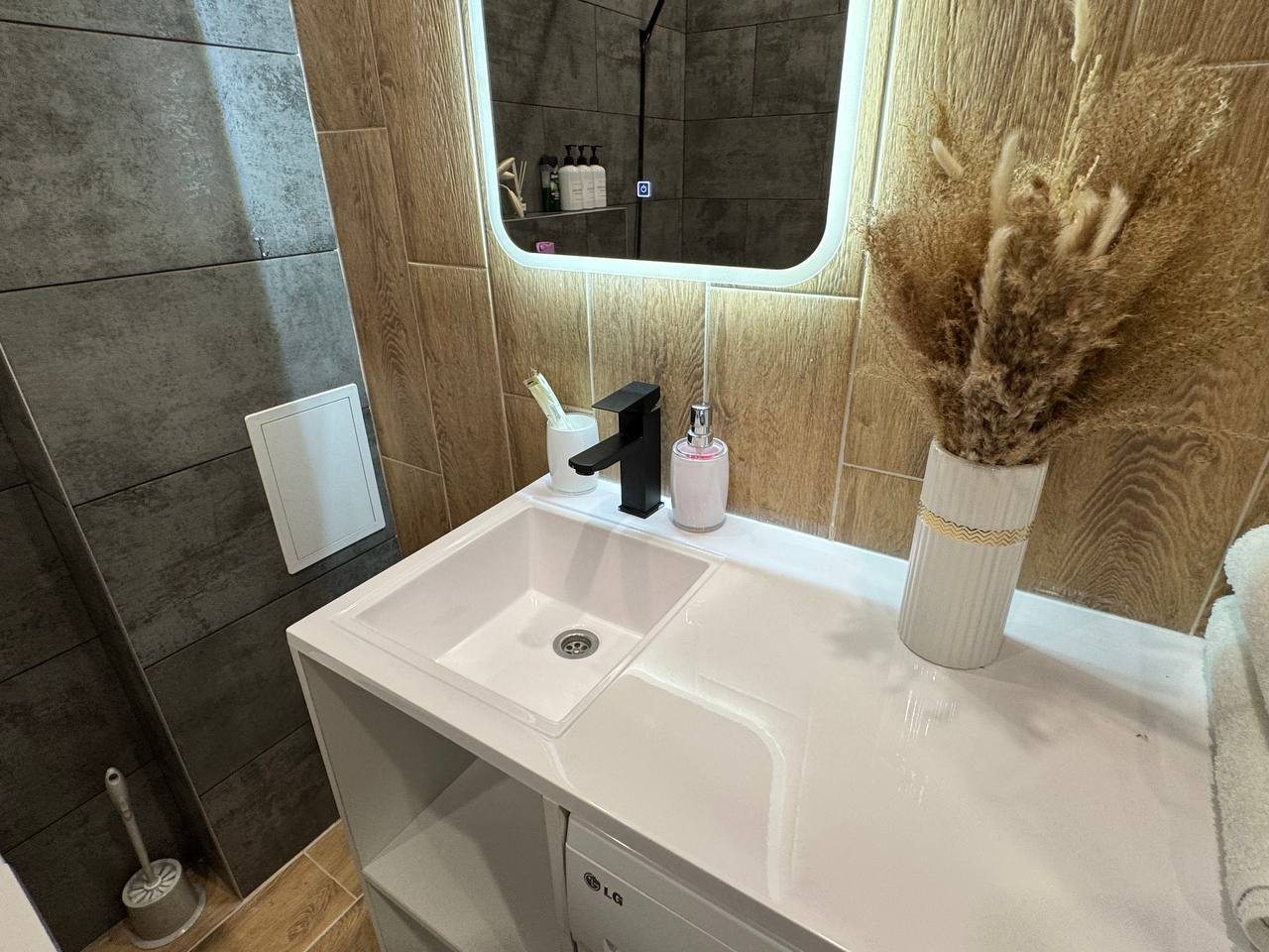 Апартаменты (Сибирь House рядом с ТЦ Лапландия), Апартаменты House рядом с ТЦ Лапландия