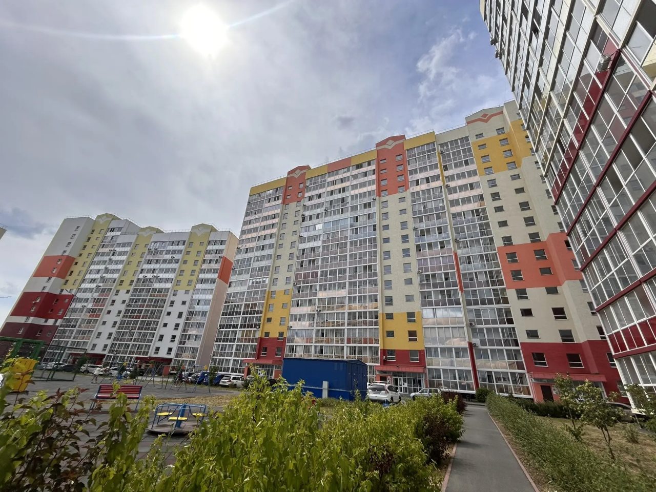 Апартаменты (Сибирь House рядом с теннисным кортом), Апартаменты Сибирь House рядом с теннисным кортом