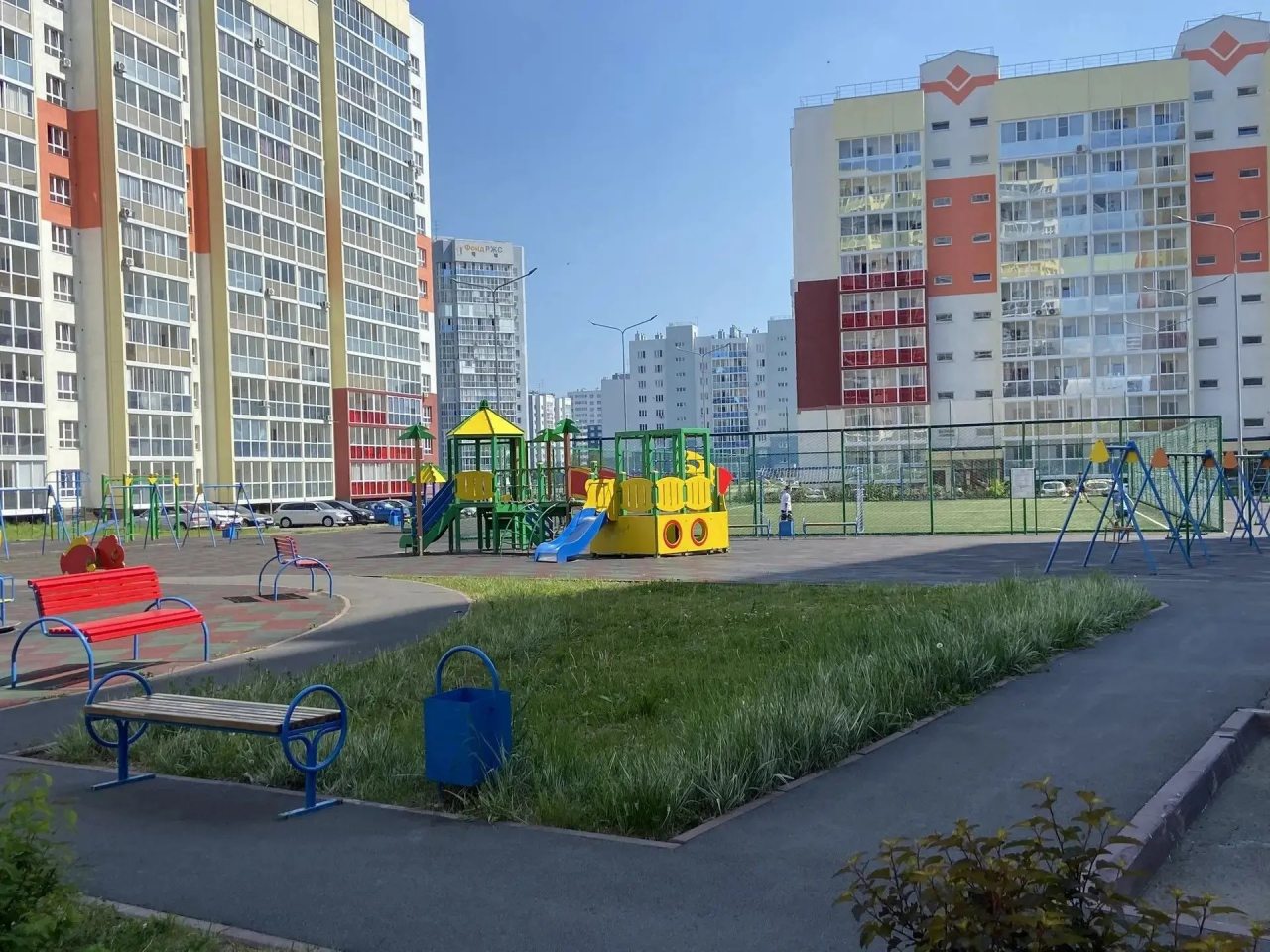 Апартаменты (Сибирь House рядом с теннисным кортом), Апартаменты Сибирь House рядом с теннисным кортом