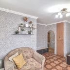 Трёхместный и более, Апартаменты Мира 367