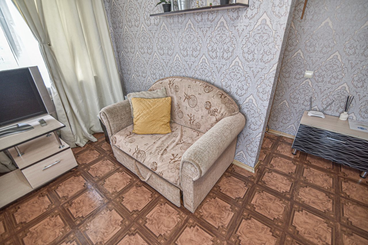 Трёхместный и более, Апартаменты Мира 367