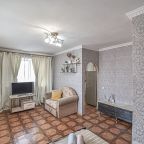 Трёхместный и более, Апартаменты Мира 367