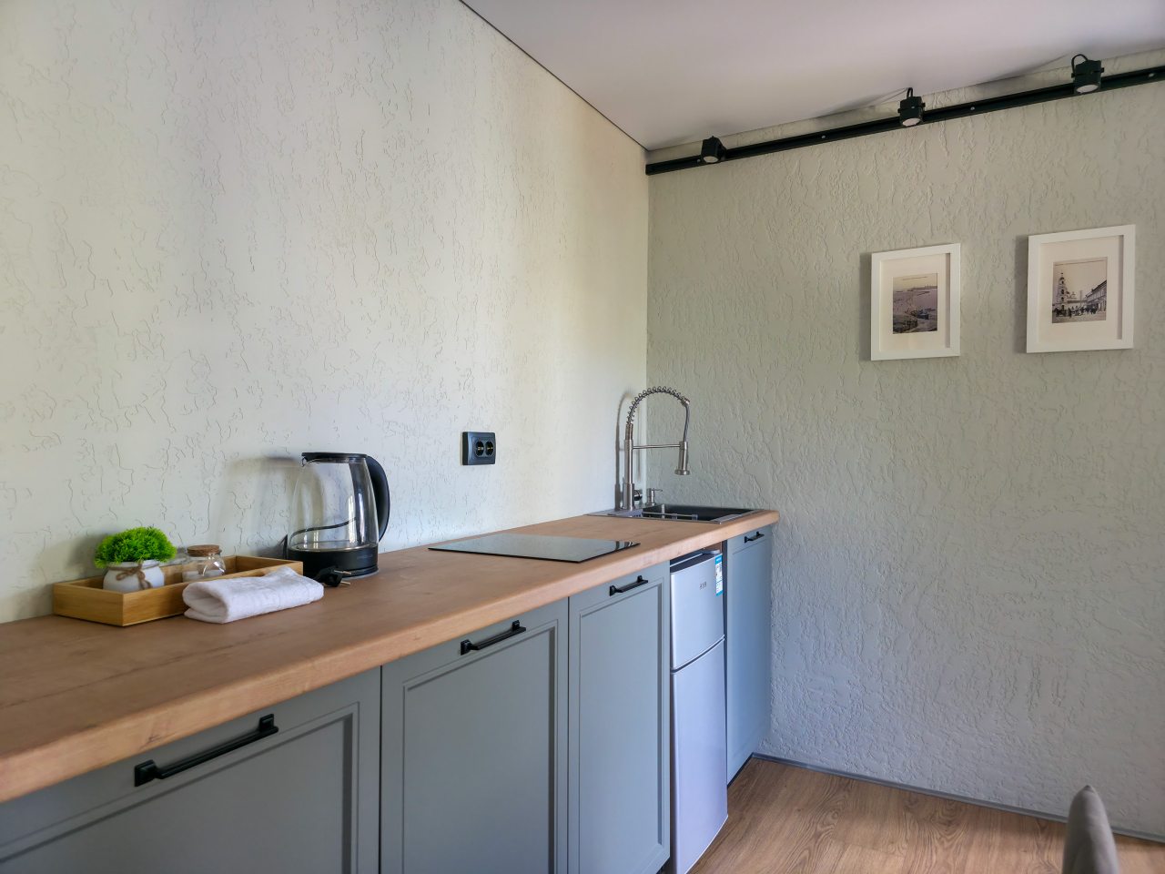 Сьюит (Двухкомнатный делюкс Apt# 301), Бутик-Отель Дом с гаргульями