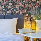 Сьюит (Двухкомнатный делюкс Apt#303), Бутик-Отель Дом с гаргульями