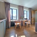 Сьюит (Двухкомнатный делюкс Apt#303), Бутик-Отель Дом с гаргульями