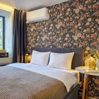 Сьюит (Двухкомнатный делюкс Apt#303), Бутик-Отель Дом с гаргульями