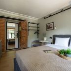 Апартаменты (Однокомнатные  Делюкс Apt# 201), Бутик-Отель Дом с гаргульями