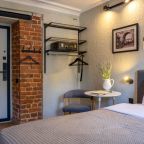 Апартаменты (Однокомнатные  Делюкс Apt# 201), Бутик-Отель Дом с гаргульями