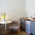 Люкс (Однокомнатный люкс Apt# 203), Бутик-Отель Дом с гаргульями