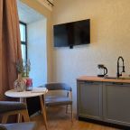 Люкс (Однокомнатный люкс Apt# 205), Бутик-Отель Дом с гаргульями