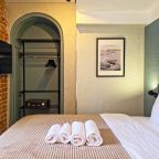 Люкс (Двухкомнатный люкс Apt# 208), Бутик-Отель Дом с гаргульями