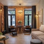 Люкс (Двухкомнатный люкс Apt# 209), Бутик-Отель Дом с гаргульями