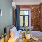 Люкс (Двухкомнатный люкс Apt# 210), Бутик-Отель Дом с гаргульями