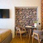 Сьюит (Двухкомнатный сюит комфорт Apt# 101), Бутик-Отель Дом с гаргульями