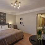 Двухместный (Апартаменты делюкс Apt# 102), Бутик-Отель Дом с гаргульями