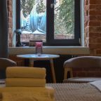 Вид на Казанский женский монастырь, на гаргулий или во двор., Бутик-Отель Дом с гаргульями