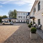 Парковка. Рекомендуется предварительное бронирование, Бутик-Отель Дом с гаргульями