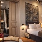 Двухместный (Люкс с ванной и с видом на гаргульи Apt# 212), Бутик-Отель Дом с гаргульями