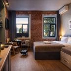 Люкс (Трехместный люкс Apt# 211), Бутик-Отель Дом с гаргульями