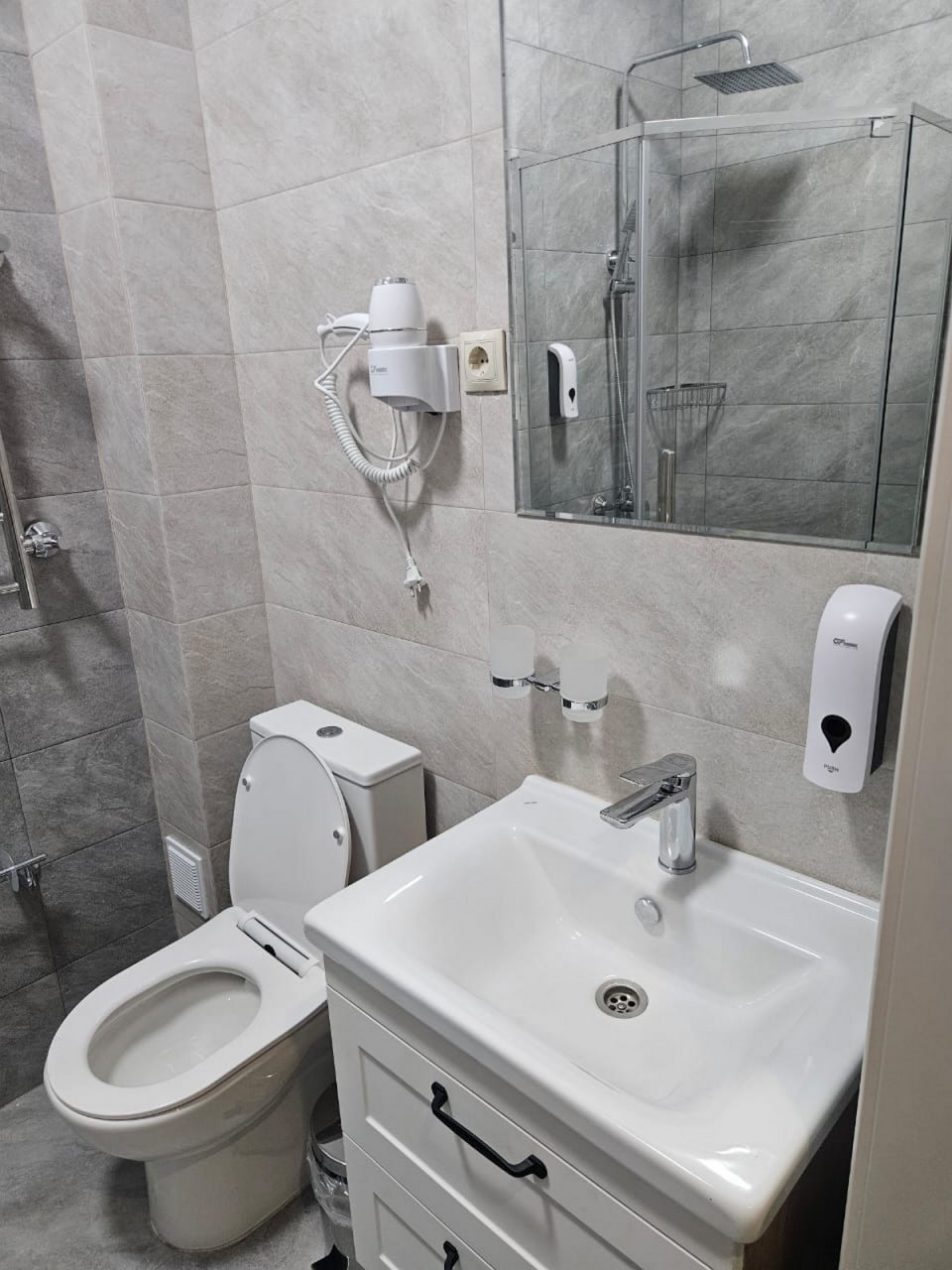 Апартаменты (Вид на внутренний двор), Гостевой дом Ахмат