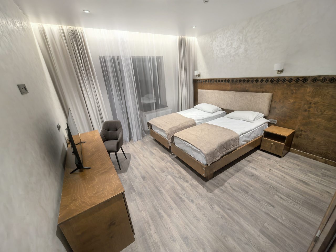 Двухместный (Стандарт с балконом и 1 или 2 кроватями), Гостевой дом Четыре сезона