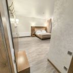 Двухместный (Полулюкс с балконом), Гостевой дом Четыре сезона