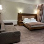 Четырехместный (Полулюкс с балконом), Гостевой дом Четыре сезона