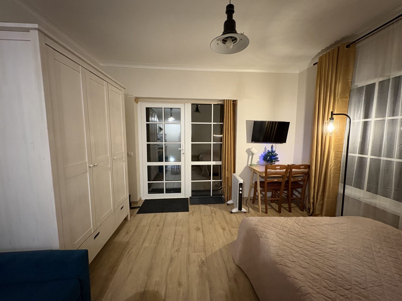 Таунхаус (Твинхаус комфорт с видом на лес), Кемпинг Бочка на карте