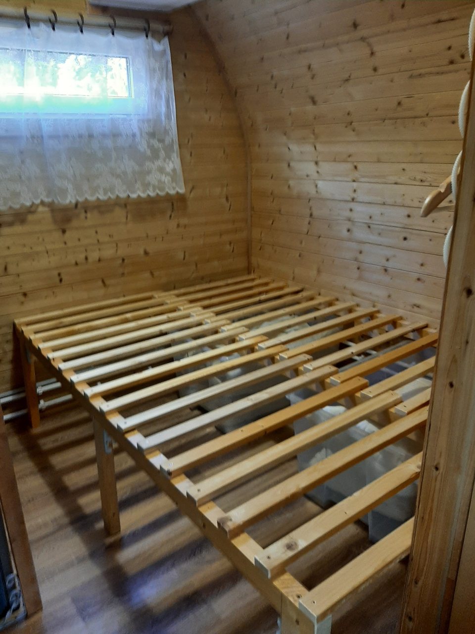 Мини-дом (Арочный домик на краю леса с центральным входом, ул. Советская,52), Кемпинг Бочка на карте