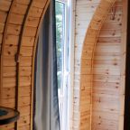 Мини-дом (Арочный домик на краю леса с центральным входом, ул. Советская,52), Кемпинг Бочка на карте