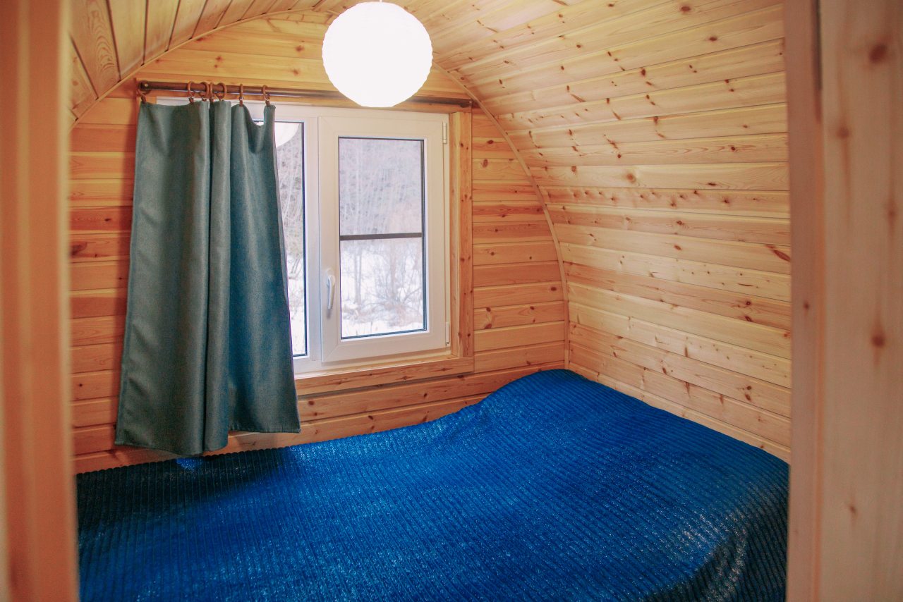 Мини-дом (Арочный домик на краю леса с центральным входом, ул. Советская,52), Кемпинг Бочка на карте