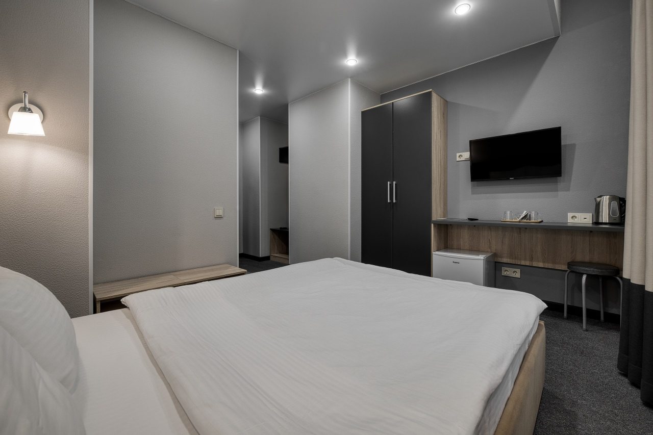 Двухместный (Стандарт с двуспальной кроватью), Гостиница Максим Белая Башня