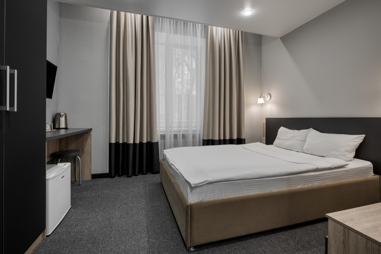 Двухместный (Стандарт с двуспальной кроватью), Гостиница Максим Белая Башня