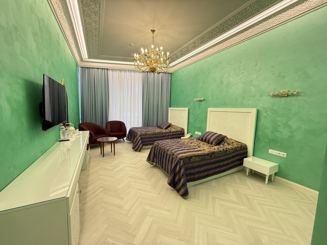 Люкс (С односпальными кроватями и панорамным видом на город), Отель Skyline Plaza