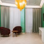 Люкс (Двухкомнатный с панорамным видом на город), Отель Skyline Plaza