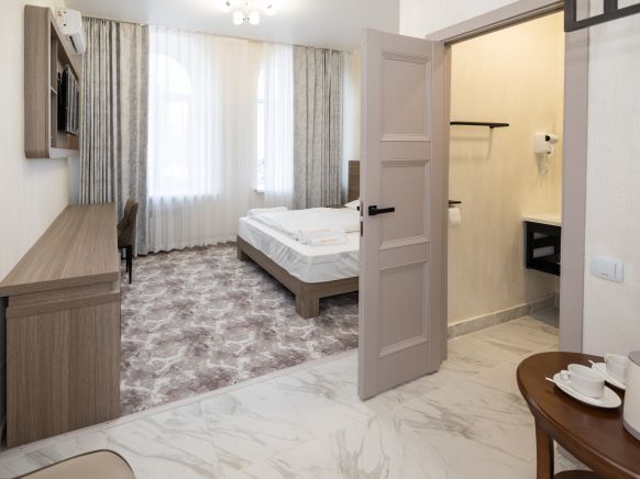 Гостиница Мир