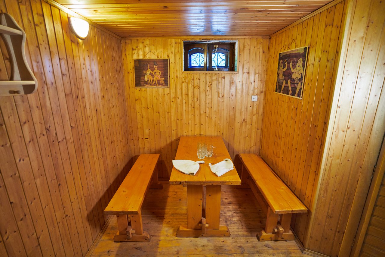 Четырехместный (Коттедж Русская Охота с сауной и бильярдной), База отдыха На Калиновке