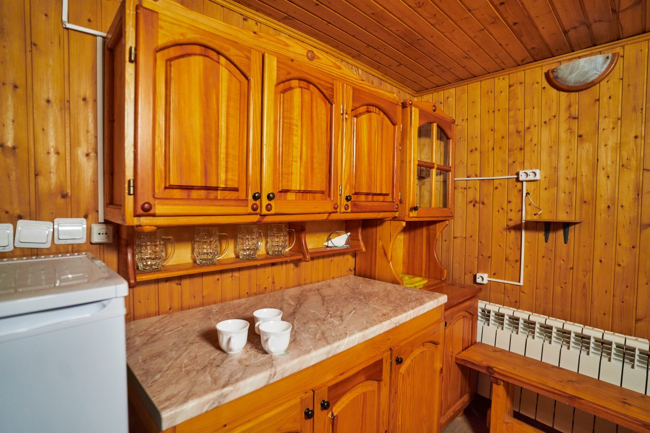 Четырехместный (Коттедж Русская Охота с сауной и бильярдной), База отдыха На Калиновке