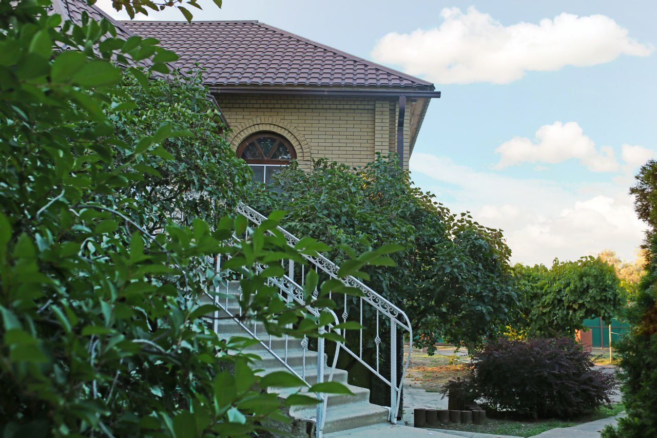 Четырехместный (Коттедж Русская Охота с сауной и бильярдной), База отдыха На Калиновке