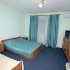 Трёхместный и более (Стандарт с доп местом), Гостевой дом Меркез