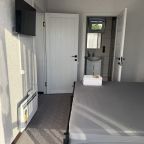 Трёхместный и более (Семейный двухкомнатный), Отель ААА