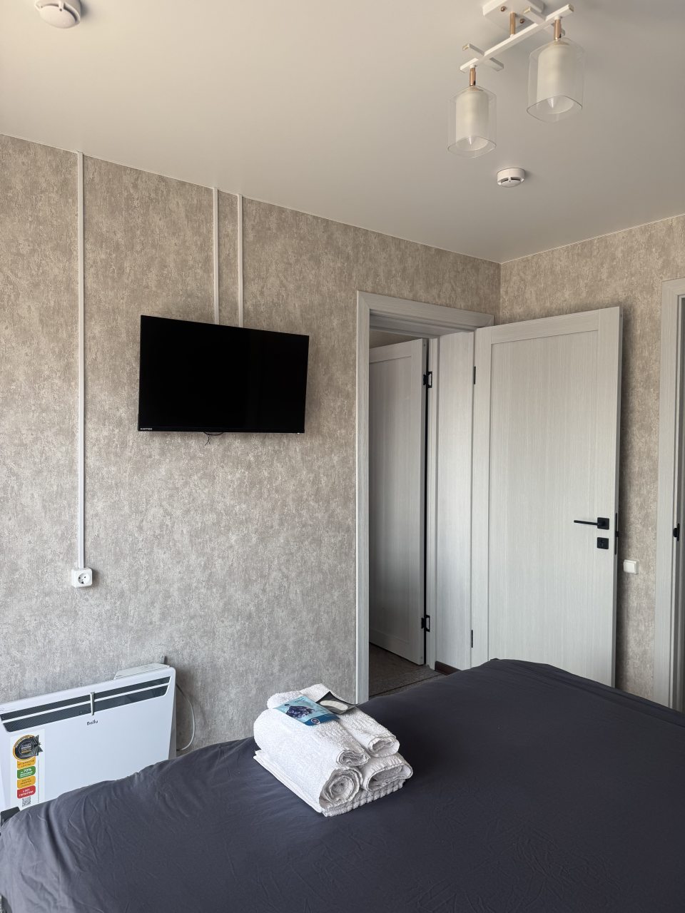 Трёхместный и более (Семейный двухкомнатный), Отель ААА