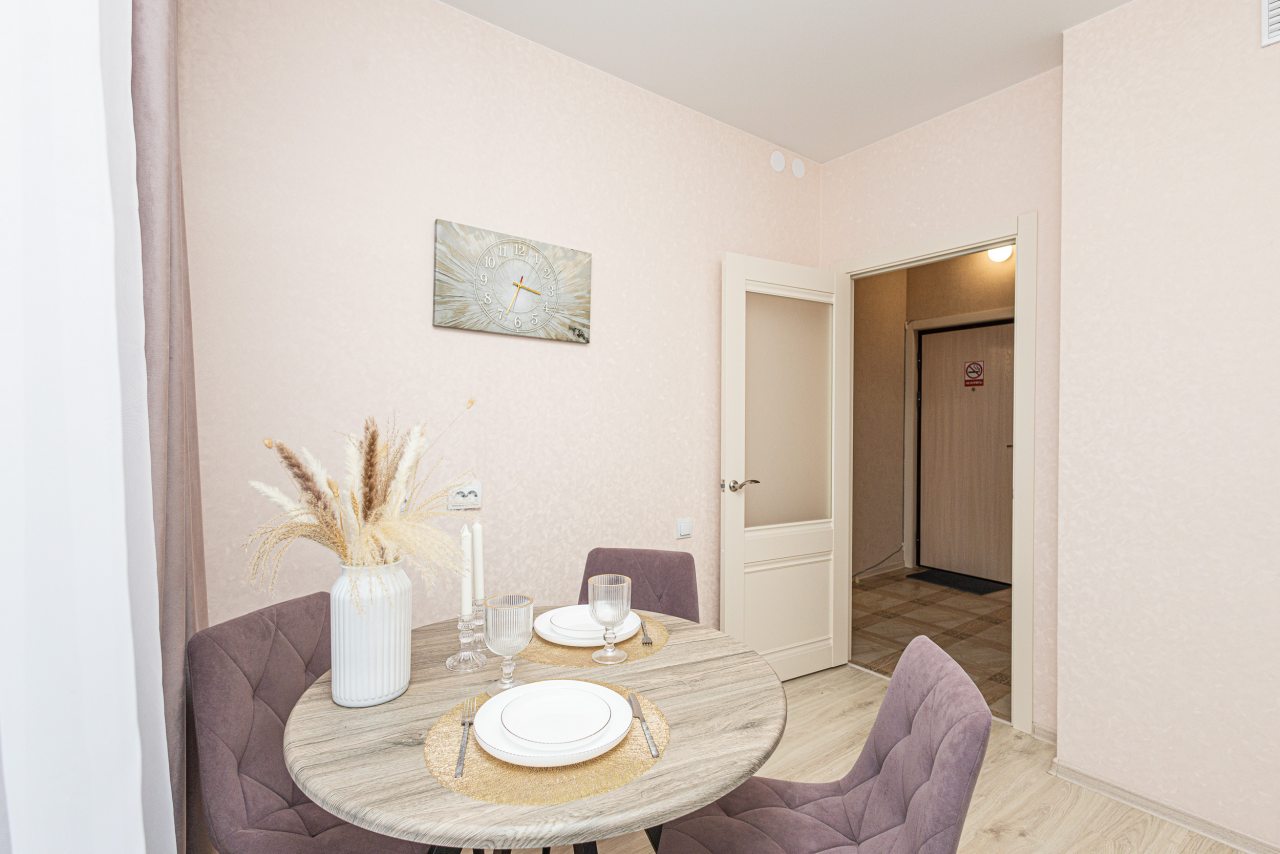 Обеденный стол