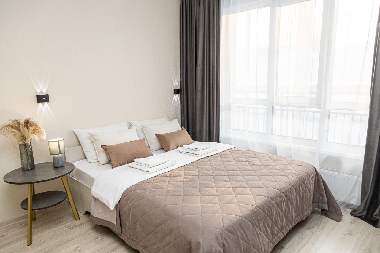 Двуспальная кровать