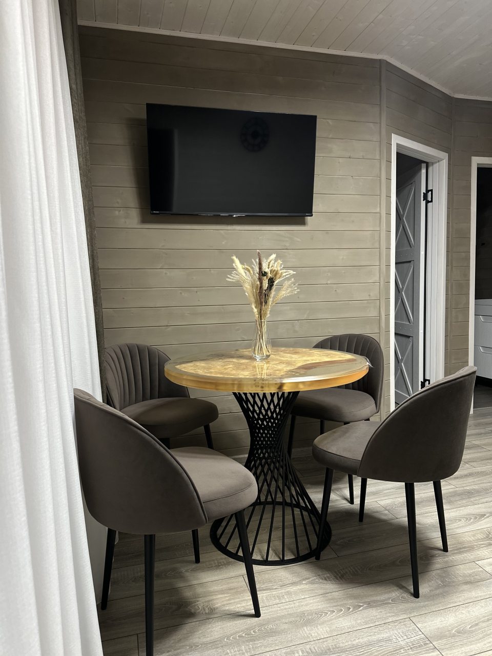 Вилла (TOP), База отдыха Три богатыря