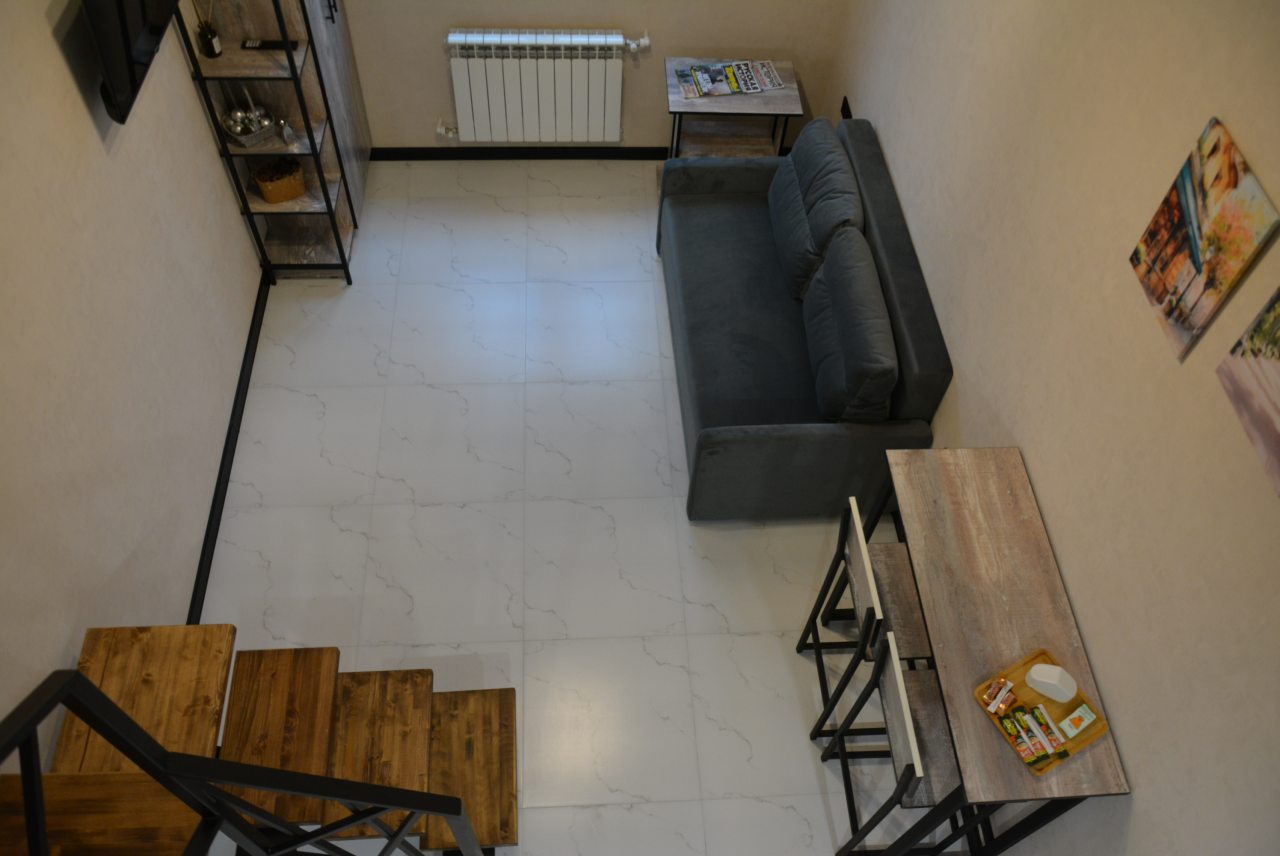 Апартаменты (Гости любят теплоту), Апартаменты Добрый дом